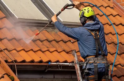 Démoussage et hydrofuge de toiture à Errevet