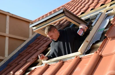 Pose de fenêtres de toit Velux à Errevet